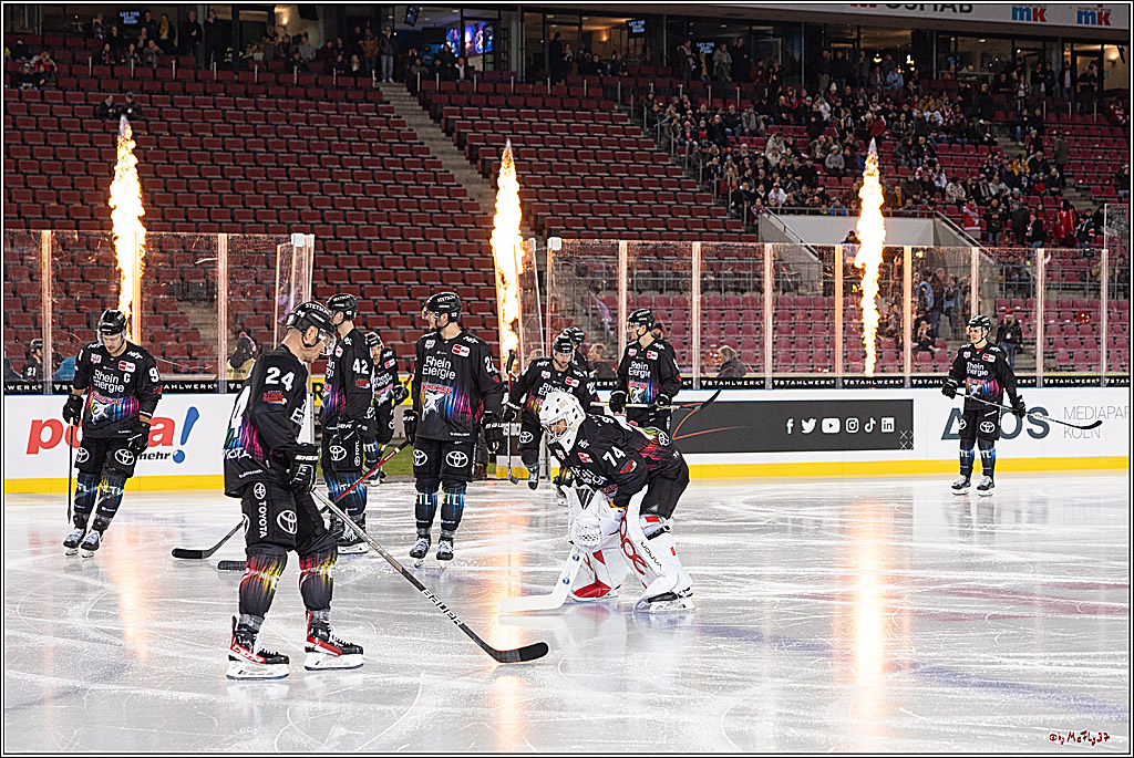 PENNY DEL;  Kölner Haie - Fischtown Pinguins; Köln, 22.12.2022